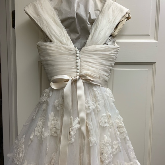 Christos wedding dress - Picture 4 of 8